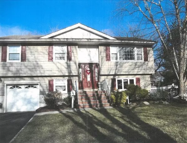 Clark Twp., NJ 07066,5 LANCE DR