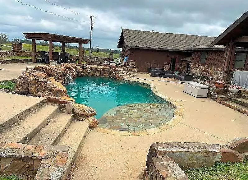 14803 Fm 322, Elkhart, TX 75839
