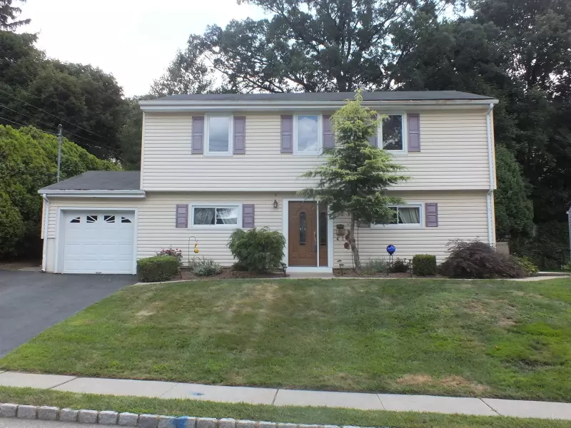 552 Herrick Dr, Rockaway Twp., NJ 07801