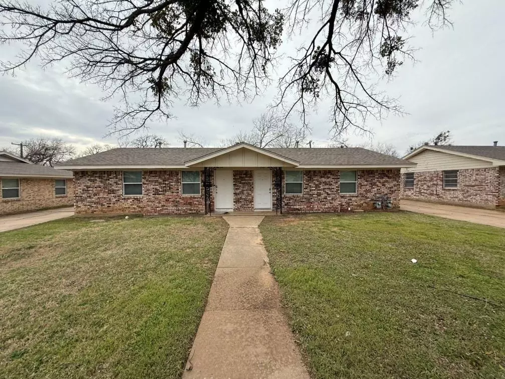 Fort Worth, TX 76103,2512 Normont Circle