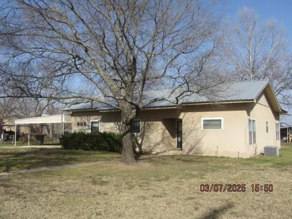 806 N Main Street, Rising Star, TX 76471