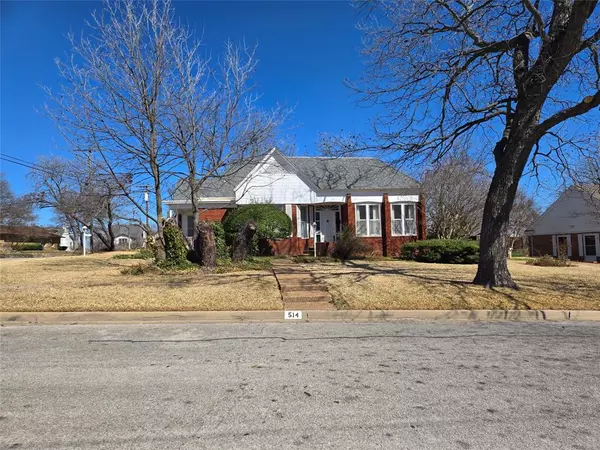 514 W Baylor Street, Weatherford, TX 76086