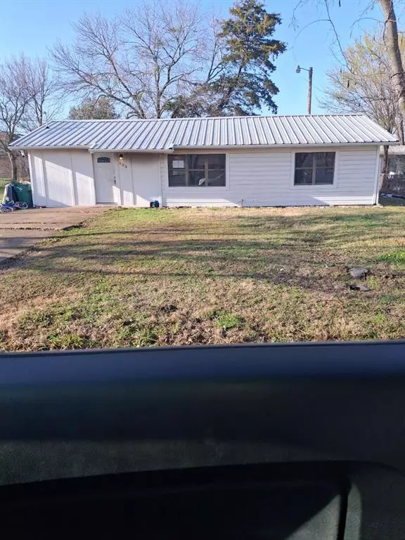 603 E 10th Street, Kemp, TX 75143