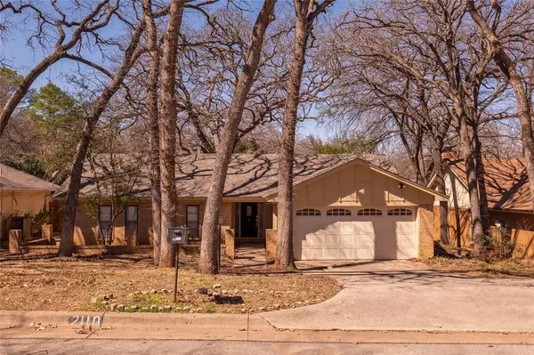 2110 Ridgedale Drive, Arlington, TX 76013