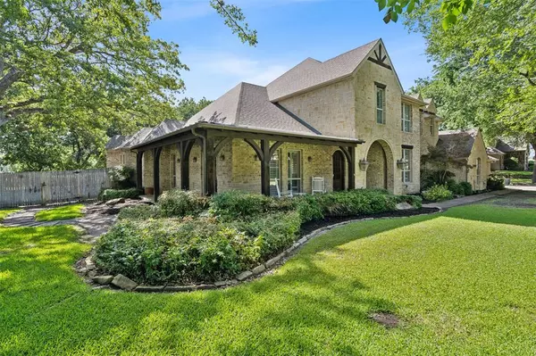 337 Creek Bend Drive, Aledo, TX 76008