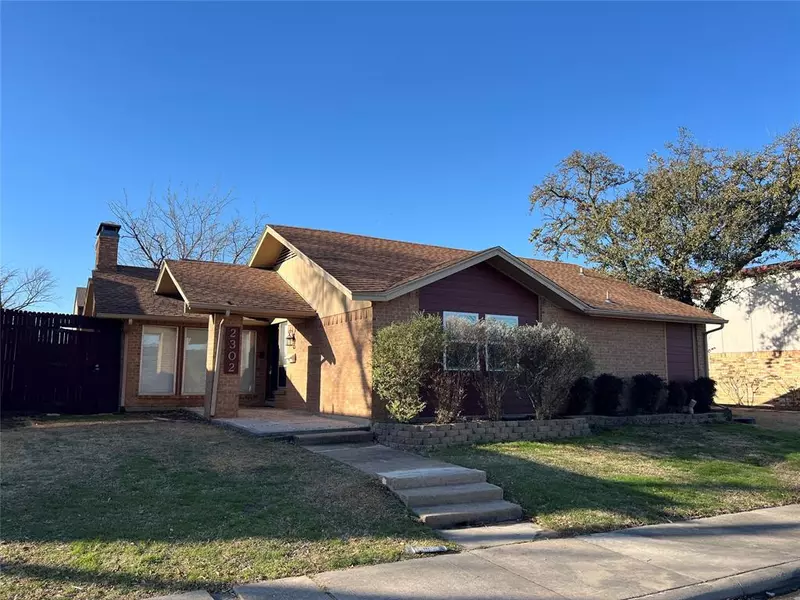 2302 Statler Drive, Carrollton, TX 75007