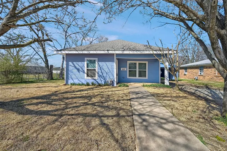 507 Water Street, Whitesboro, TX 76273