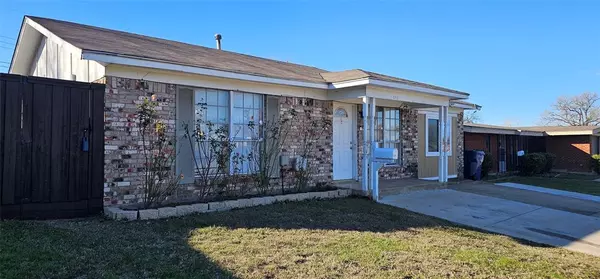 541 Henderson Circle, Garland, TX 75040