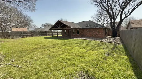 Shady Shores, TX 76208,407 Oakwood Circle