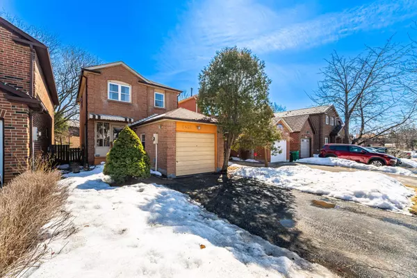 Mississauga, ON L5L 3M6,2452 Ploughshare CT