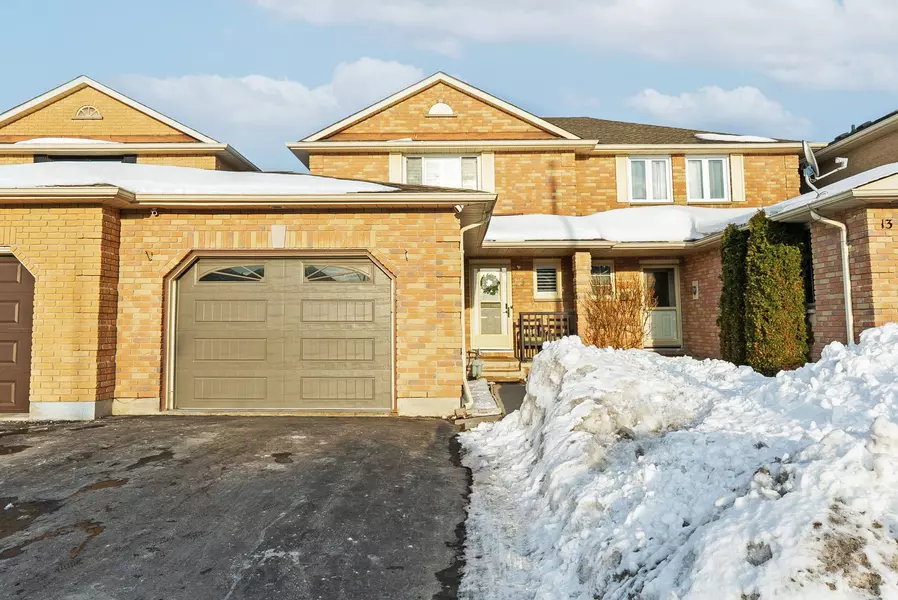 15 Short CRES, Clarington, ON L1E 2Z5