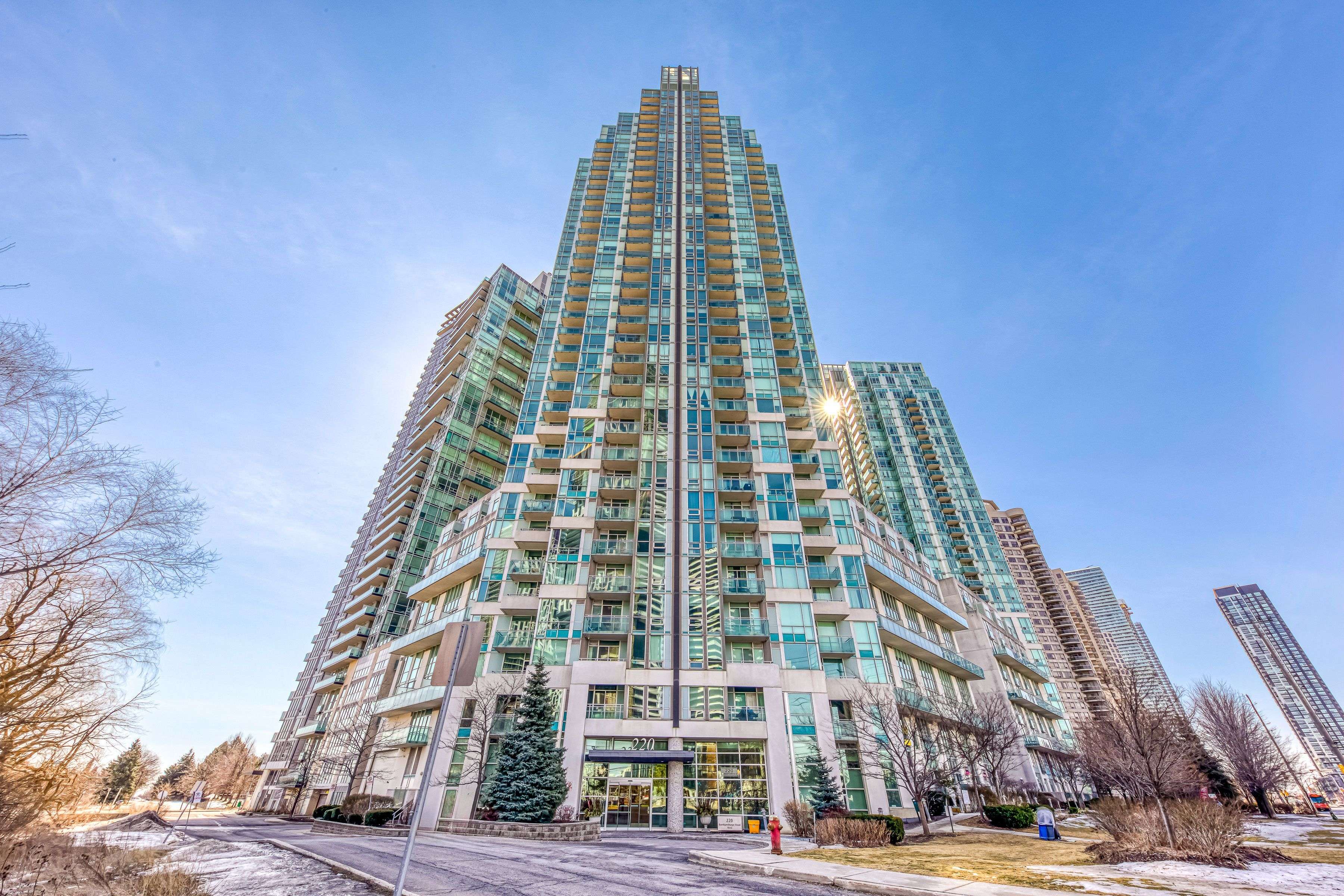 220 Burnhamthorpe RD W #604, Mississauga, ON L5B 4N4