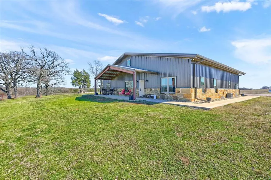 2824 County Road 107, Whitesboro, TX 76273