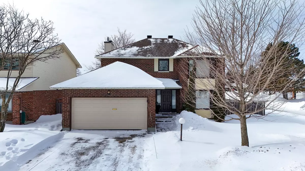 Barrhaven, ON K2J 2J5,24 Mancil DR