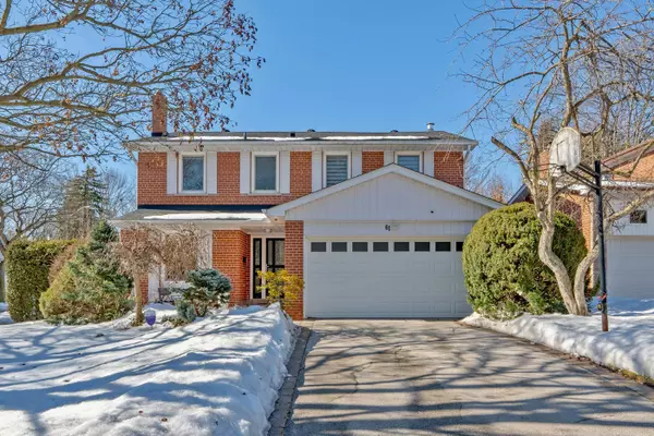 61 Foursome CRES, Toronto C12, ON M2P 1W4