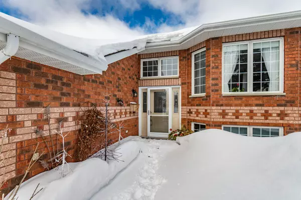 Midland, ON L4R 5E2,627 Wayne CRES