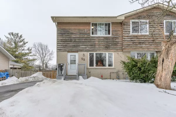 22 Carriage Court AVE, Kingston, ON K7K 5X2