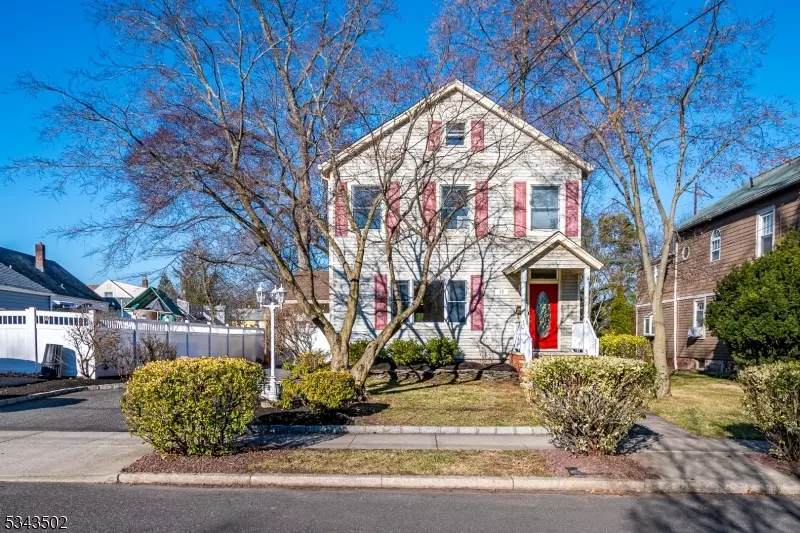 27 Rose St, Metuchen Boro, NJ 08840