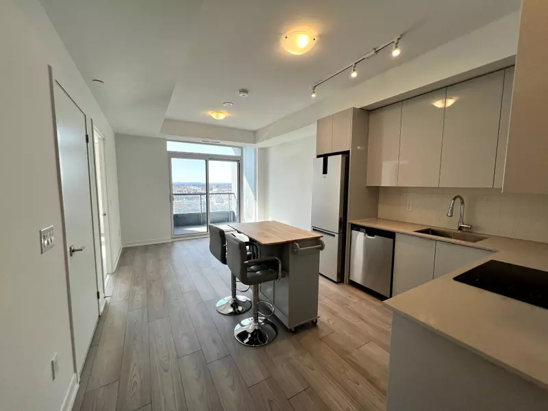 10 Abeja ST #1121, Vaughan, ON L4K 0R4