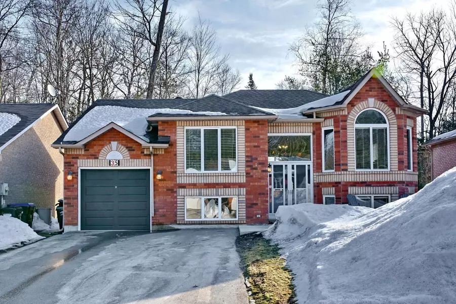 35 Brillinger DR, Wasaga Beach, ON L9Z 1L5