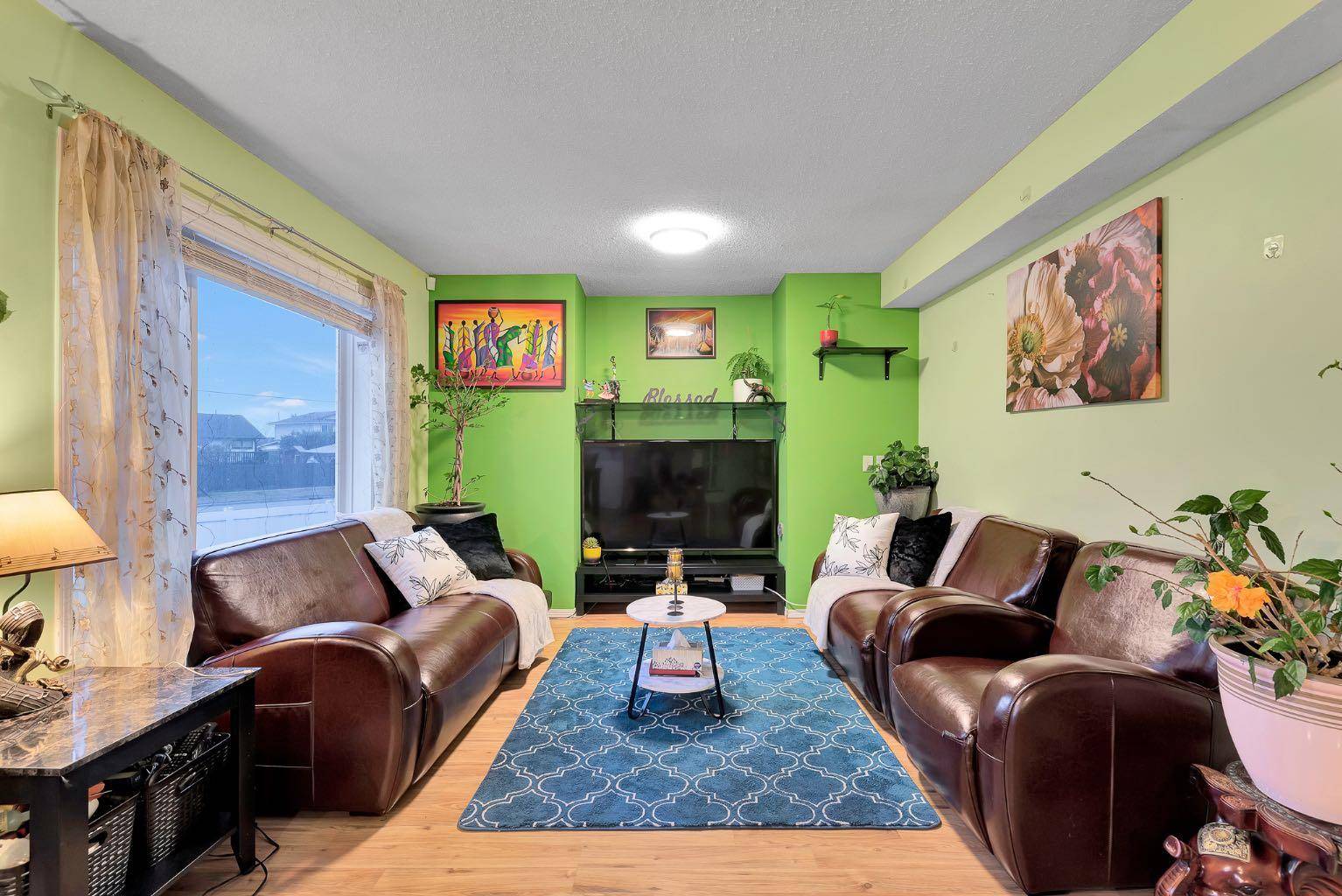 Calgary, AB T3J 2S5,65 Martinview CRES NE