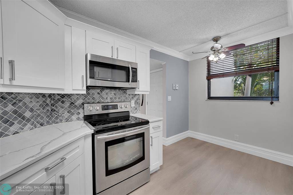 Oakland Park, FL 33309,116 Lake Emerald Dr  #401