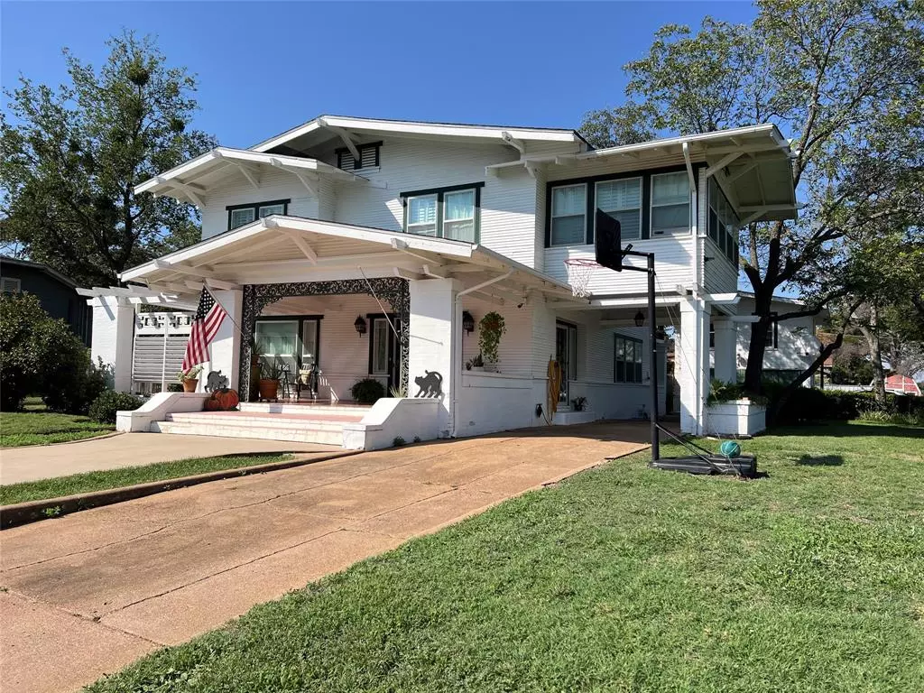 Eastland, TX 76448,201 S Oaklawn Avenue