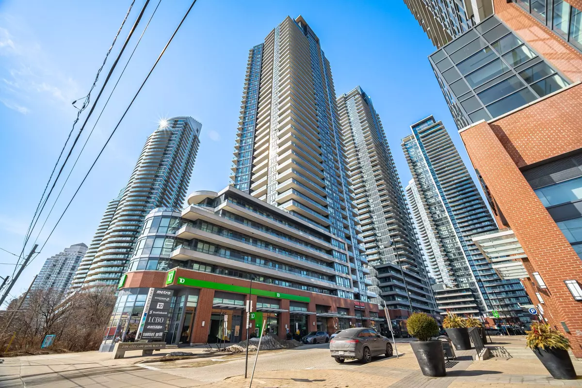 Toronto W06, ON M8V 0C2,2212 Lakeshore BLVD W #2910