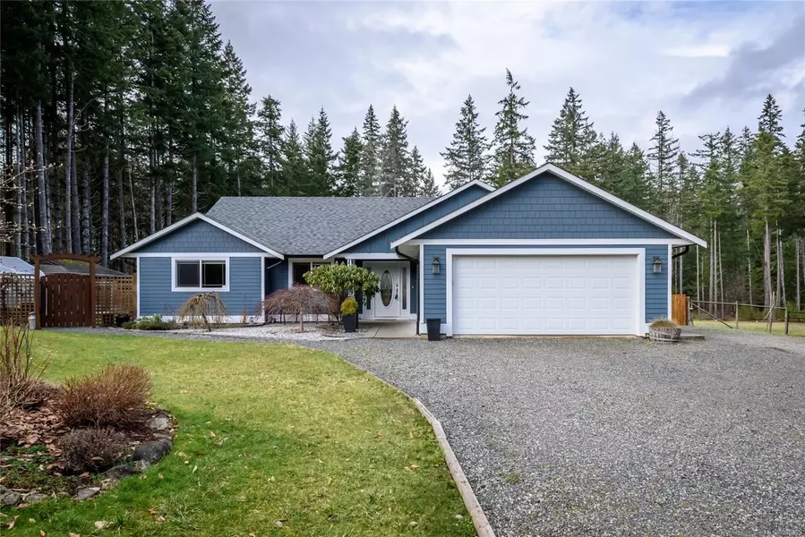 2950 Edwin Pl, Courtenay, BC V9J 1Y7