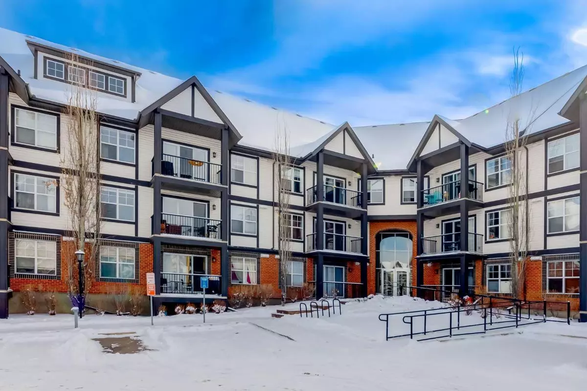 Calgary, AB T2Z 0T8,250 New Brighton Villas Southeast #215