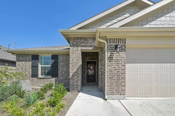 5112 Shady River Drive, Denton, TX 76207