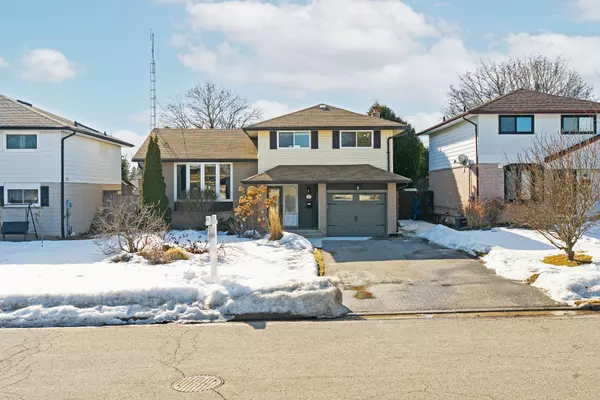 880 Carnaby CRES, Oshawa, ON L1G 2Y8