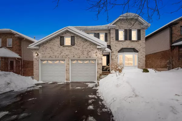 26 Buchanan CRES, Aurora, ON L4G 5J9