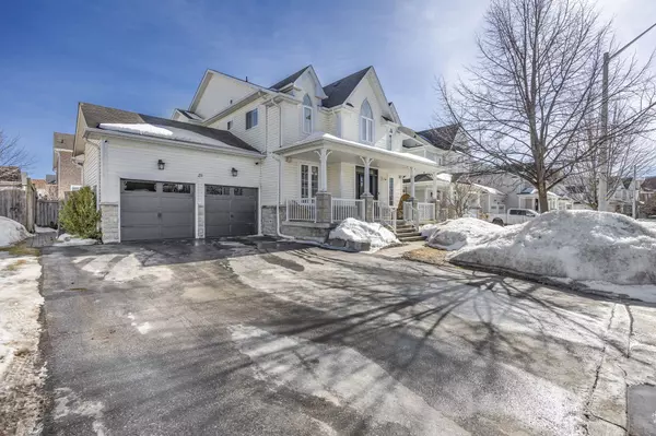 25 Regalia WAY, Barrie, ON L4M 7H7