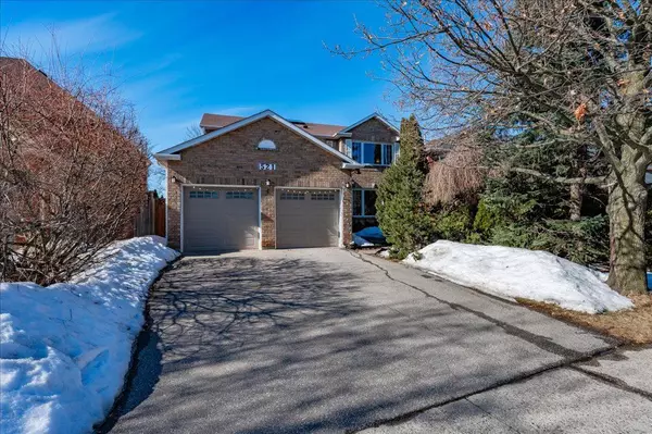 Oakville, ON L6H 3X6,521 Golden Oak DR