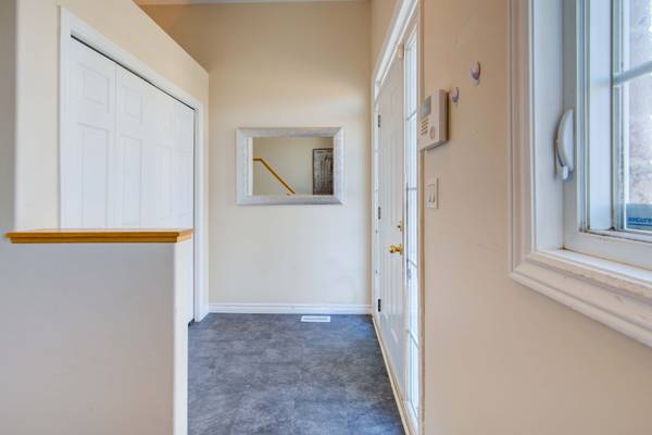 216 Briceland ST, Kingston, ON K7K 7L2