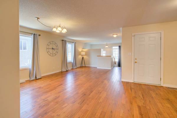 216 Briceland ST, Kingston, ON K7K 7L2