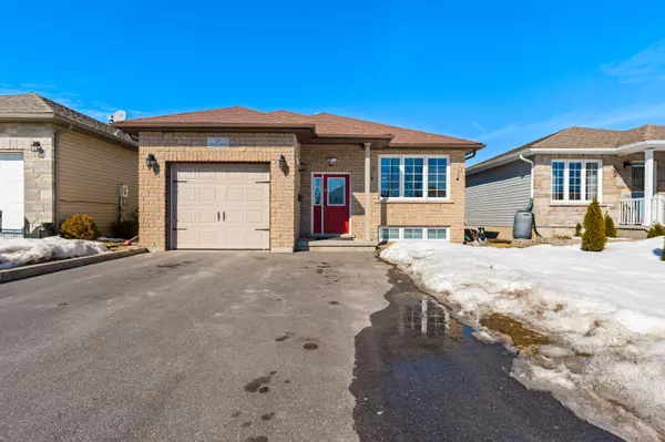 121 HOGAN CRES, Loyalist, ON K7N 0A6