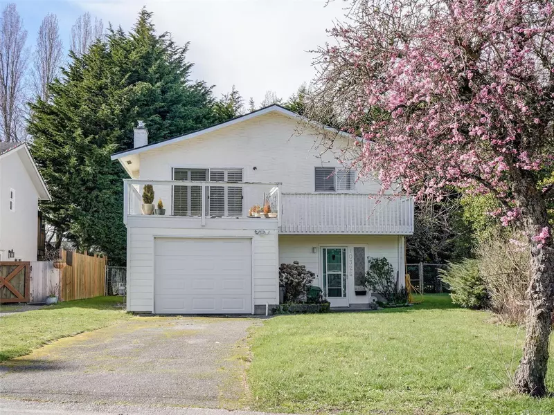 10326 Gabriola Pl, Sidney, BC V8L 3J8