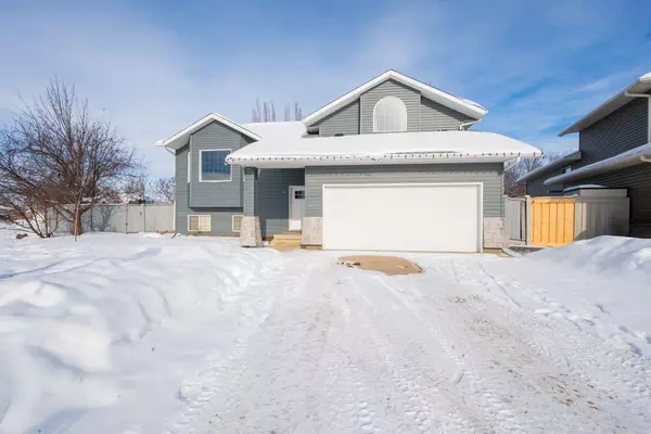 6417 98A ST, Grande Prairie, AB T8W 2M9