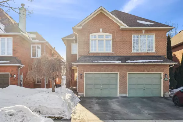 15 Widdifield AVE, Newmarket, ON L3X 1Z4