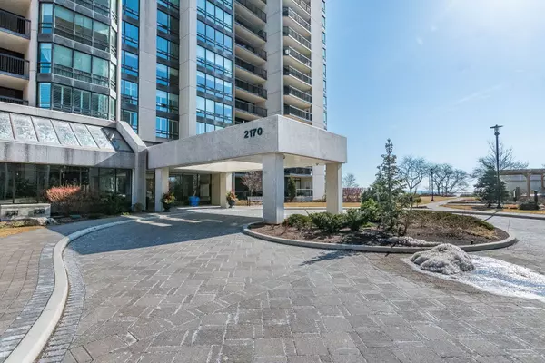 Oakville, ON L6L 5V1,2170 Marine DR #2105