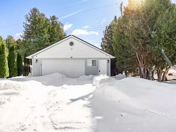 32 Beach RD, Kawartha Lakes, ON K0M 2C0