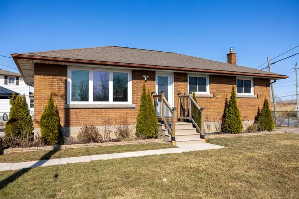 72 BATTLE ST, Thorold, ON L2V 3W7