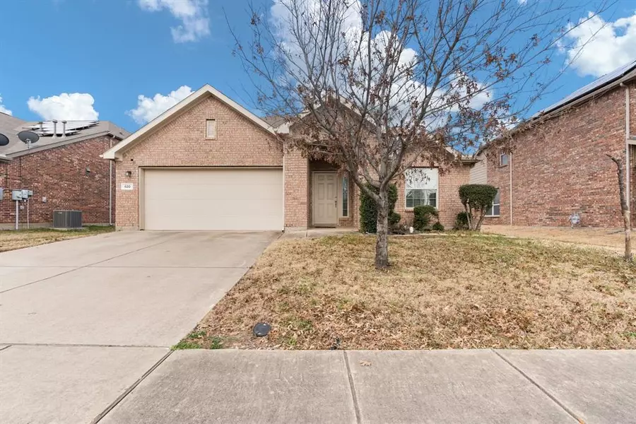 620 Swift Current Drive, Crowley, TX 76036