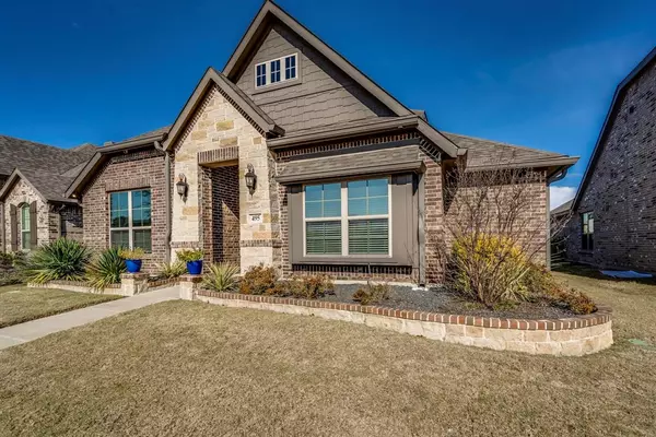 495 Washington Avenue, Waxahachie, TX 75165