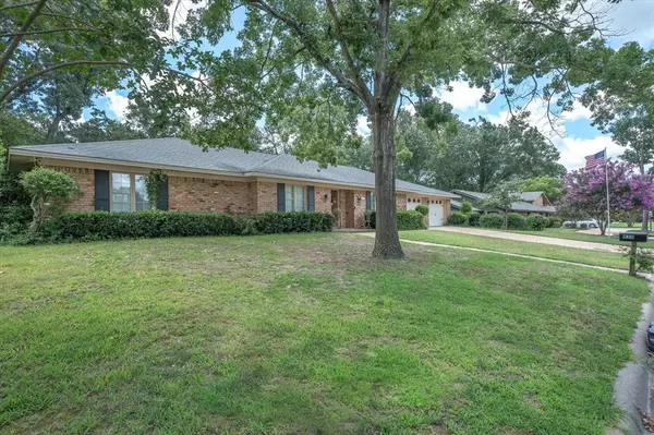 930 Bradley Drive, Athens, TX 75751