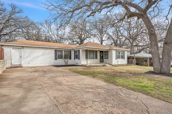 Weatherford, TX 76086,1226 W Ball Street