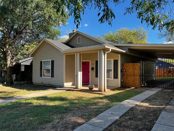 2111 Harrison Avenue, Fort Worth, TX 76110