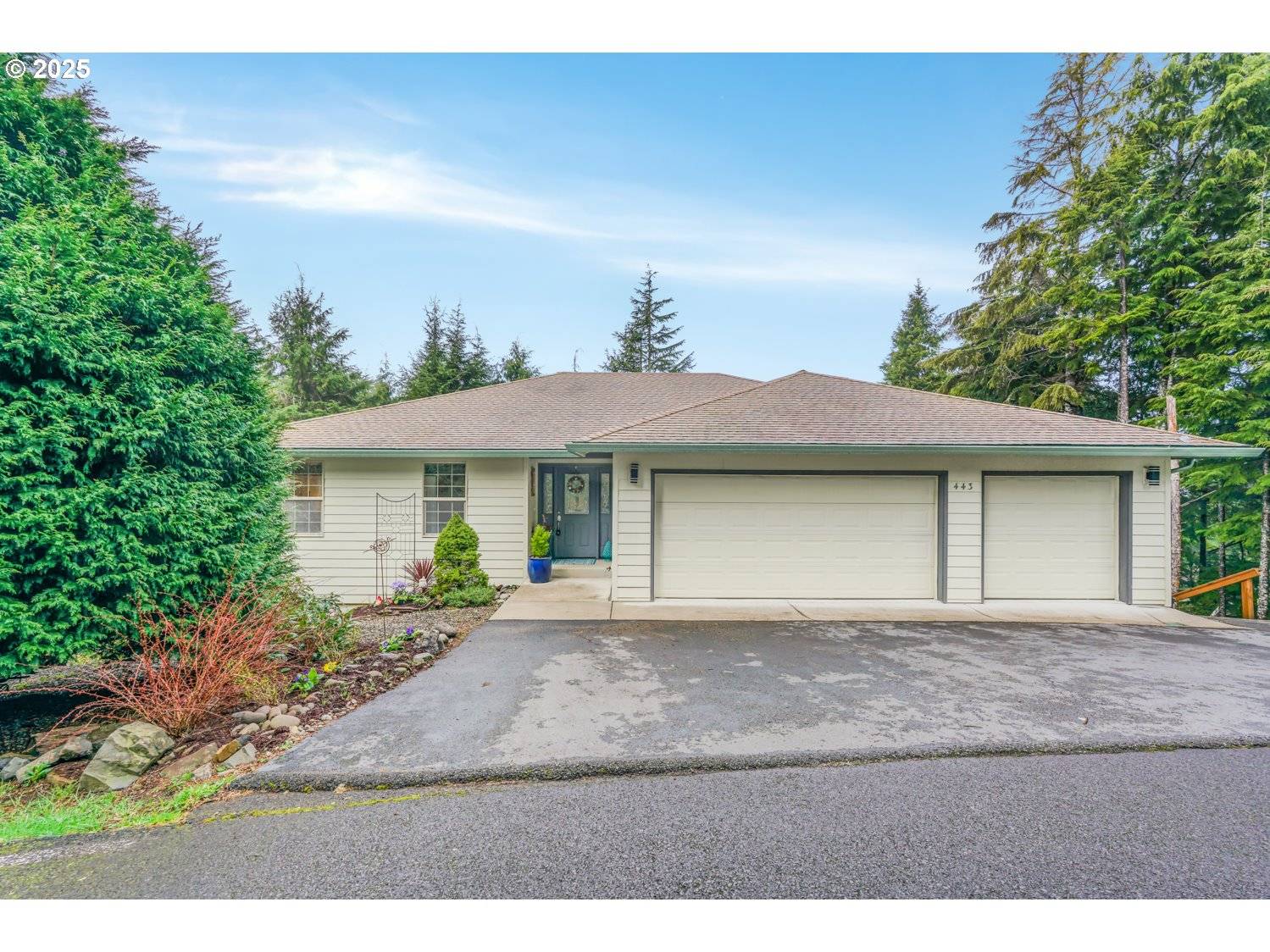 443 Siletz View LN, Gleneden Beach, OR 97388